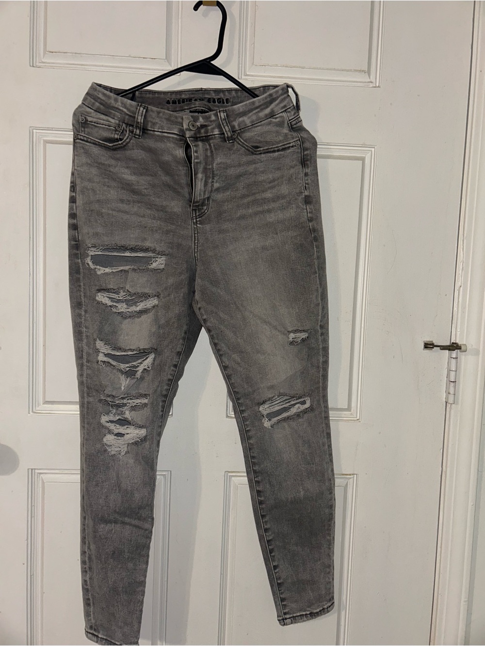 American Eagle Outfitters Gray Ripped Skinny Jeans